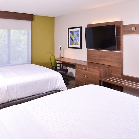 Holiday Inn Express Hotel & Suites Tampa-Anderson Road-Veterans Exp By Ihg West Chase Exteriör bild
