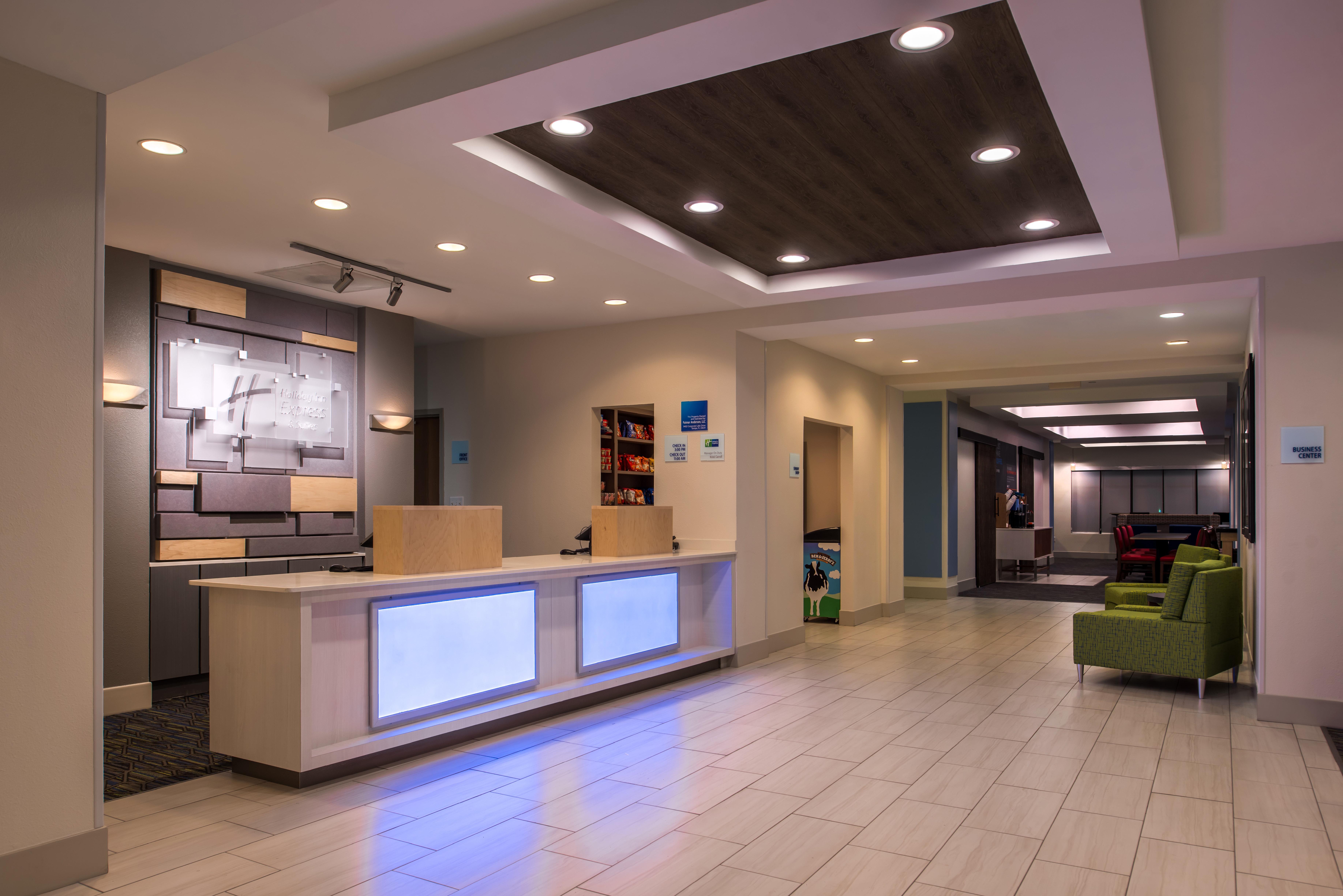 Holiday Inn Express Hotel & Suites Tampa-Anderson Road-Veterans Exp By Ihg West Chase Exteriör bild