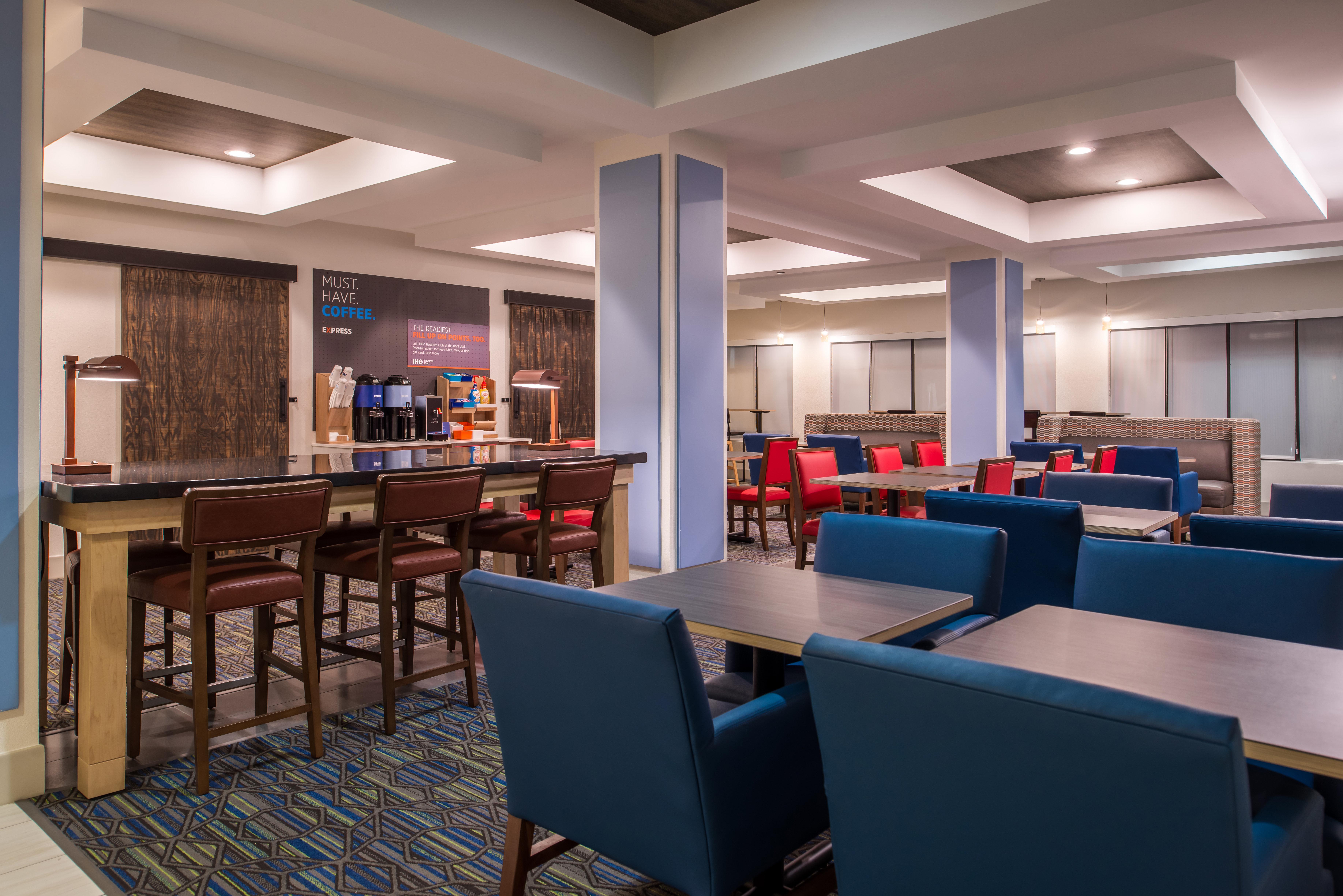 Holiday Inn Express Hotel & Suites Tampa-Anderson Road-Veterans Exp By Ihg West Chase Exteriör bild